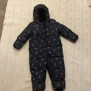 Gap snow suit size 18-24mth to 3T